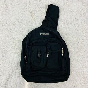 Everest unisex Black multi pocket onesholder Sling Backpack
